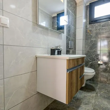 La Vida - 4 Bedroom Holiday In Hisaroenue Oeluedeniz